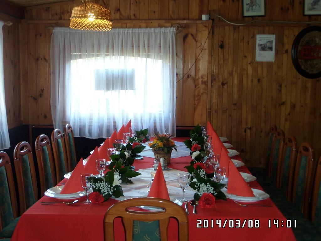 Taltos Vendeghaz Bed and Breakfast Szilvásvárad Exteriör bild